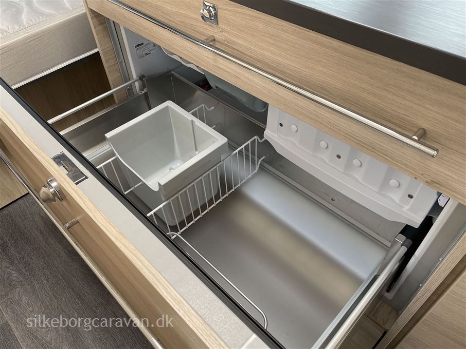 Caravelair Antares Titanium 430